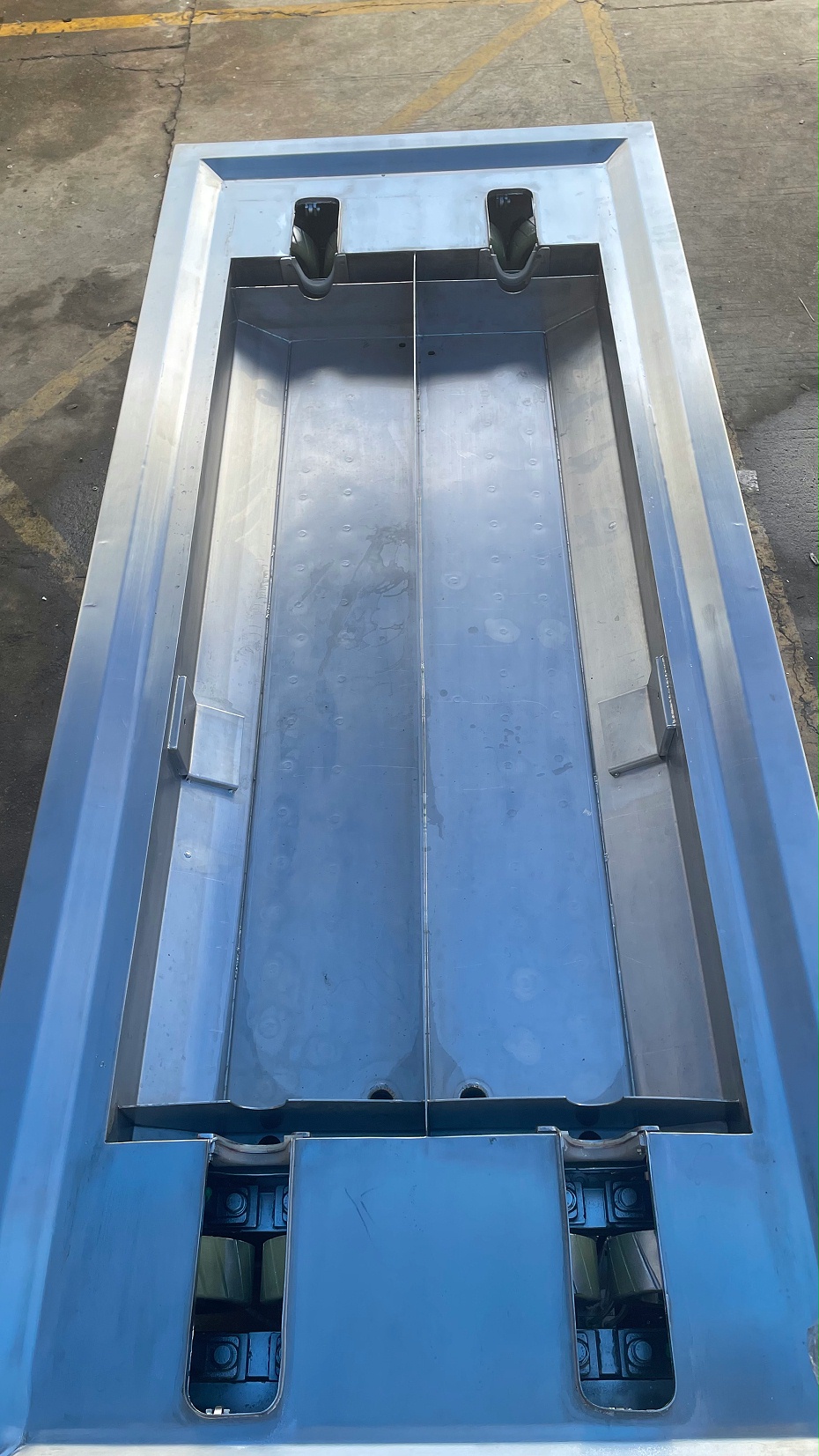 網(wǎng)紋輥超聲波清洗機(jī)清洗槽