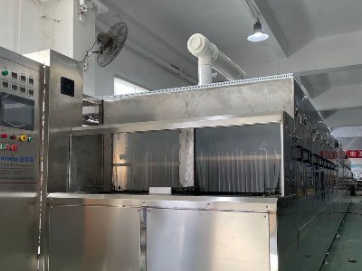 料盒水基全自動(dòng)噴淋清洗機(jī)